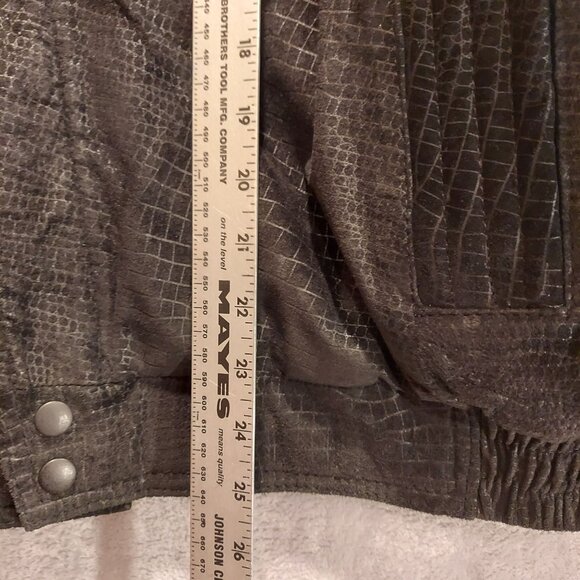 Byrnes & Baker Leather jacket Womens L black snakeskin pattern asymmetrical hips - Picture 9 of 16